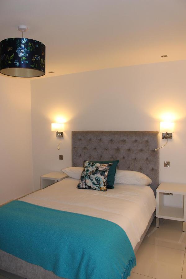 Blossom Lane Apartment Woodford  ภายนอก รูปภาพ