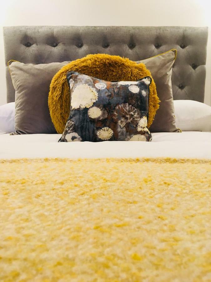 Blossom Lane Apartment Woodford  ภายนอก รูปภาพ